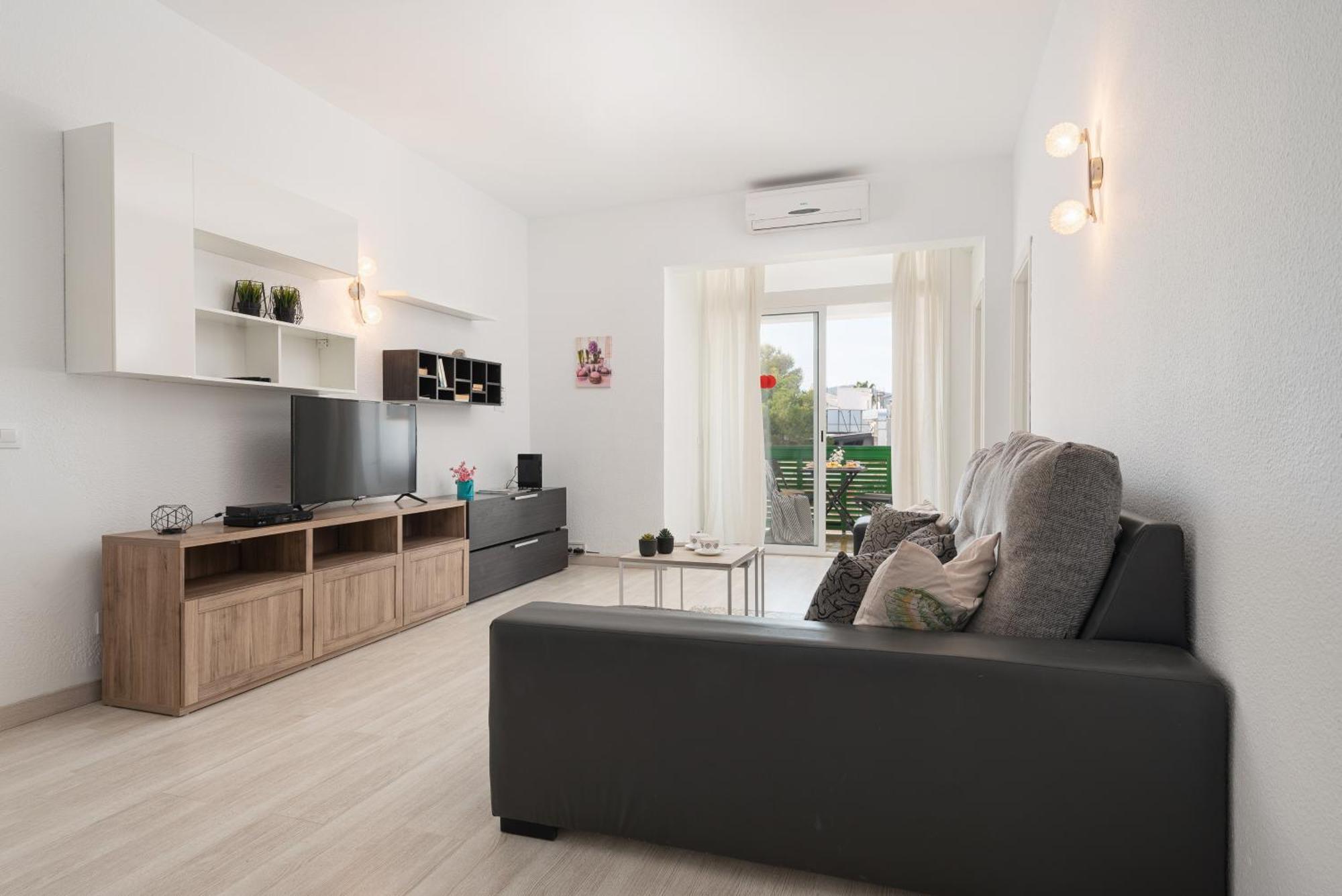 Apartment Xara Torres, At The Beach Of Alcudia Port de Alcudia  Exterior photo